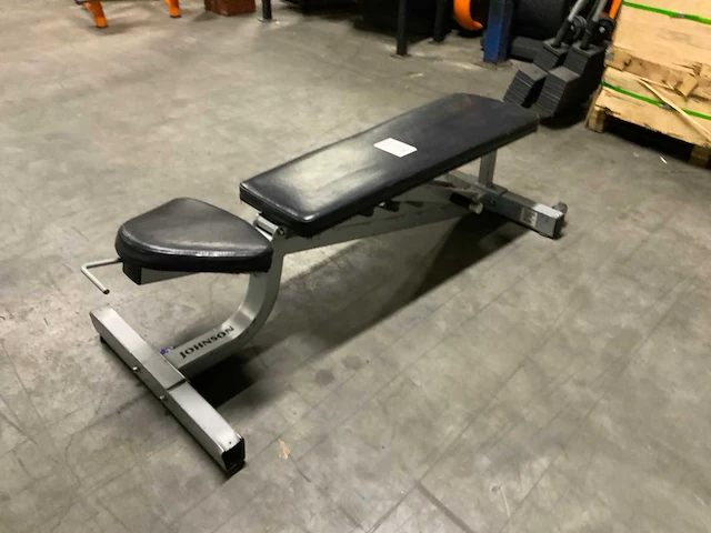 Johnsson adjustable bench krachtstation - afbeelding 1 van  4
