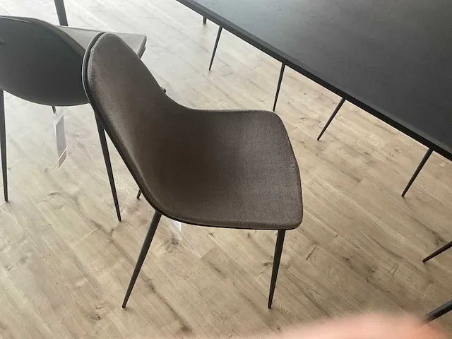 Joli marguerite eetkamertafel met stoelen - afbeelding 10 van  10
