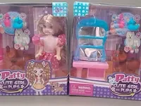 Jonotoys cute girl patty 11,50 cm met kaptafel