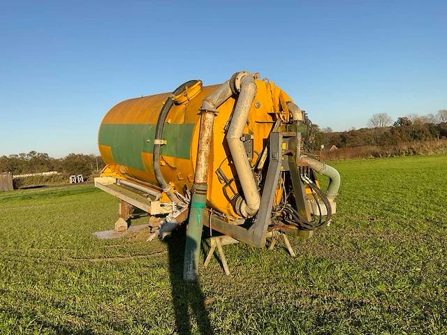 Joskin giertank met optreksysteem - afbeelding 1 van  12