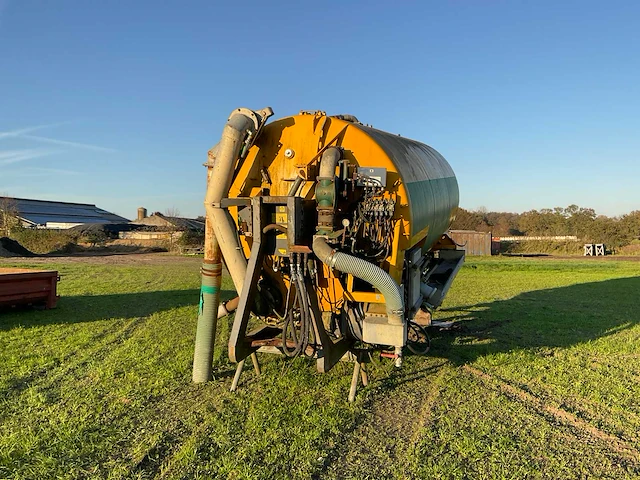 Joskin giertank met optreksysteem - afbeelding 2 van  12