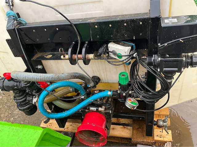 Joskin sproeier 21 meter + tank 1100 liter - 850023 mega - - afbeelding 22 van  37