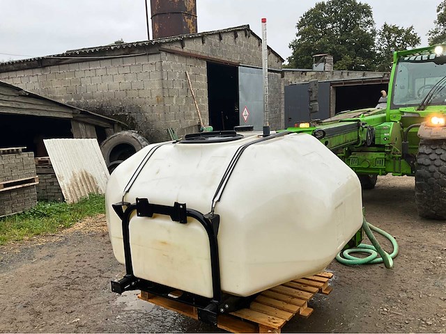 Joskin sproeier 21 meter + tank 1100 liter - 850023 mega - - afbeelding 36 van  37