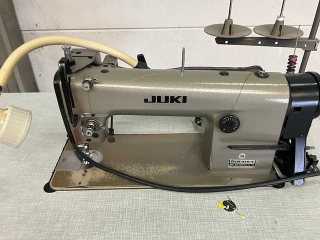 Juki dln-415,4 naaimachine - afbeelding 4 van  7