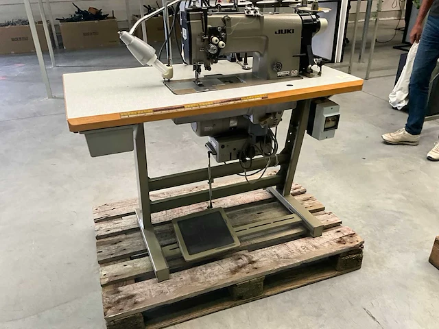 Juki lh-1162 naaimachine - afbeelding 4 van  7