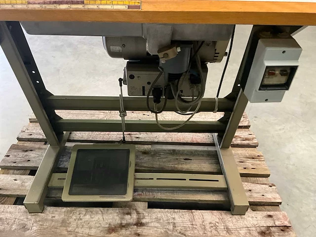 Juki lh-1162 naaimachine - afbeelding 7 van  7