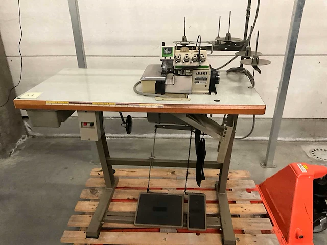 Juki overlock mo2416 - afbeelding 6 van  6