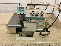 Juki overlockmachine 2402 naaimachine - afbeelding 5 van  7