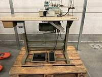 Juki overlockmachine 2402 naaimachine - afbeelding 6 van  7