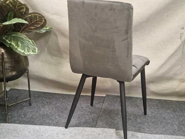 Julia grey velvet - dining chairs (4x) - afbeelding 2 van  4