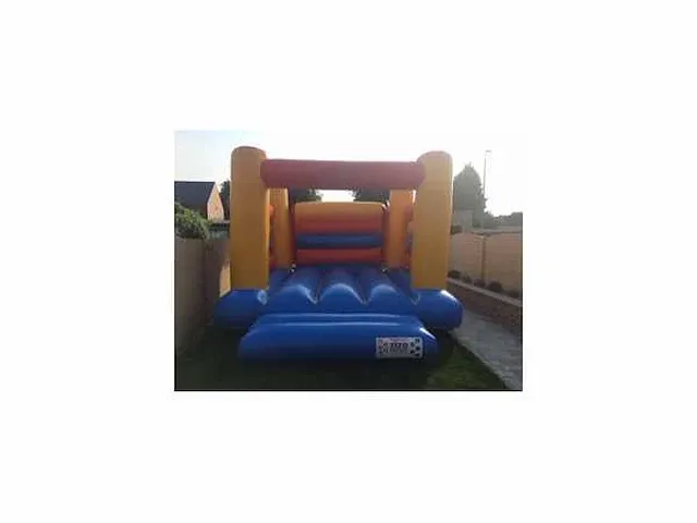 Jumpi springkasteel - afbeelding 1 van  3