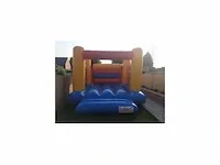 Jumpi springkasteel