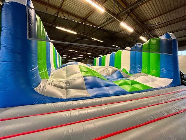 Jumping mountain - afbeelding 3 van  4