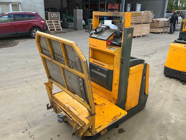 Jungheinrich ecp100-3 industriële trekker - afbeelding 3 van  8