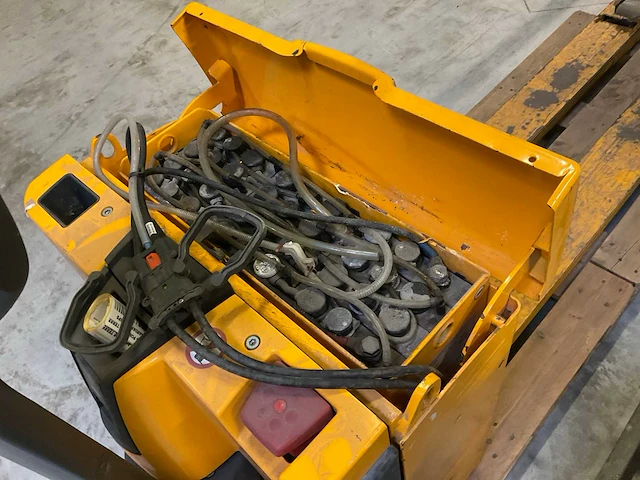 Jungheinrich eje118 elektrische palletwagen - afbeelding 4 van  7