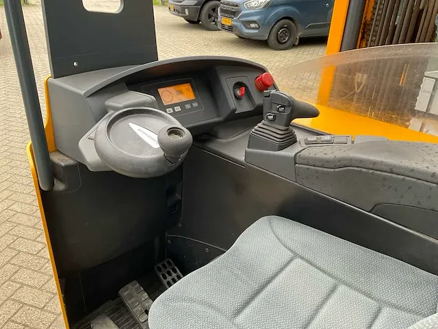 Jungheinrich etm 325 reach truck - afbeelding 8 van  9