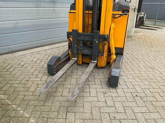 Jungheinrich etv 216 reach truck - afbeelding 12 van  13