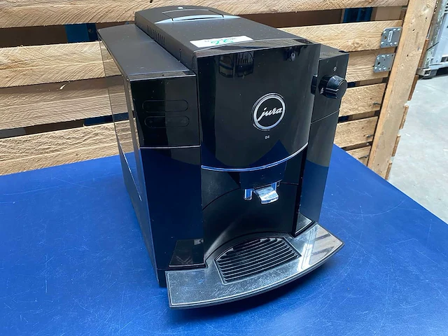 Jura d4 koffiemachine. type 746, 1450w, piano black - afbeelding 1 van  3