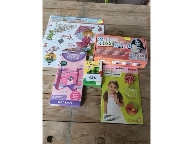 Juweeltje maken, rijgen…. - afbeelding 1 van  1