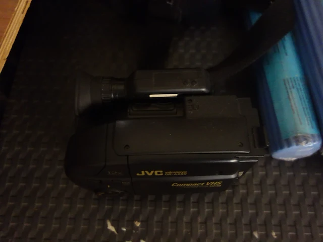 Jvc camera - compact vhs - afbeelding 2 van  4