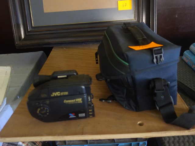 Jvc camera - compact vhs - afbeelding 1 van  3