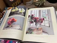 Kaarsen, boeken, schaaltjes - afbeelding 6 van  9