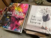 Kaarsen, boeken, schaaltjes - afbeelding 7 van  9