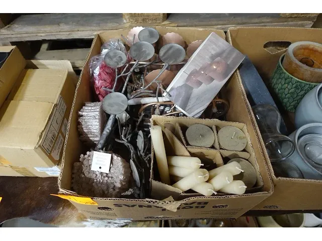 Kaarshouder en potjes met diverse kaarsen - afbeelding 5 van  8
