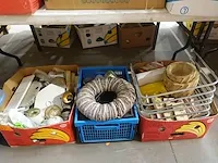 Kaarspotjes met decoratie materialen - afbeelding 1 van  5