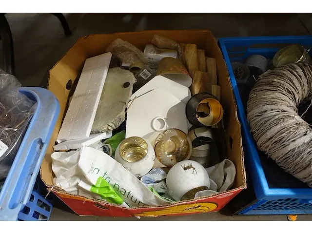 Kaarspotjes met decoratie materialen - afbeelding 2 van  5
