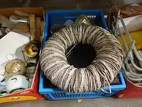 Kaarspotjes met decoratie materialen - afbeelding 3 van  5