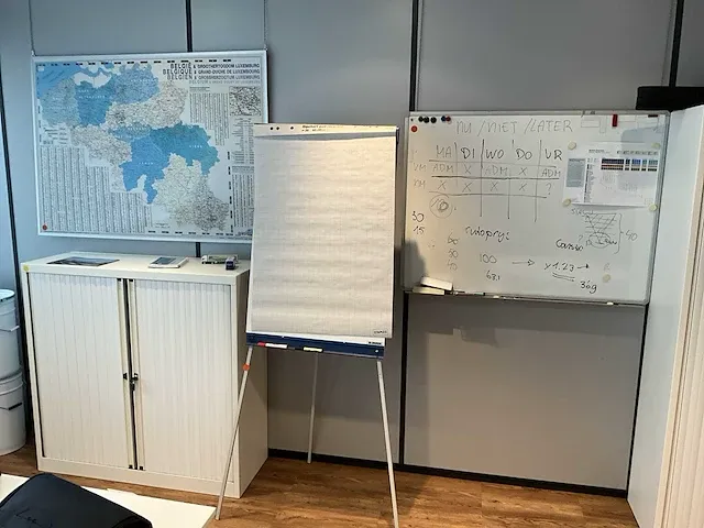 Kaart belgie + whiteboard + flipover - afbeelding 1 van  7