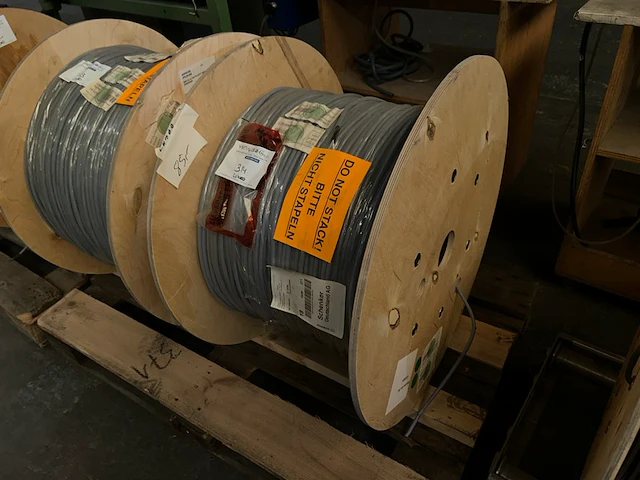 Kabel op rol - afbeelding 1 van  4