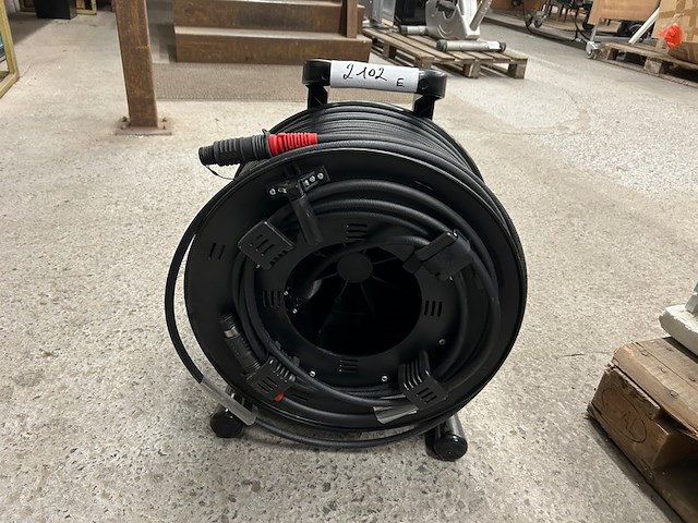 Kabelrol schill met camerakabel - afbeelding 1 van  5