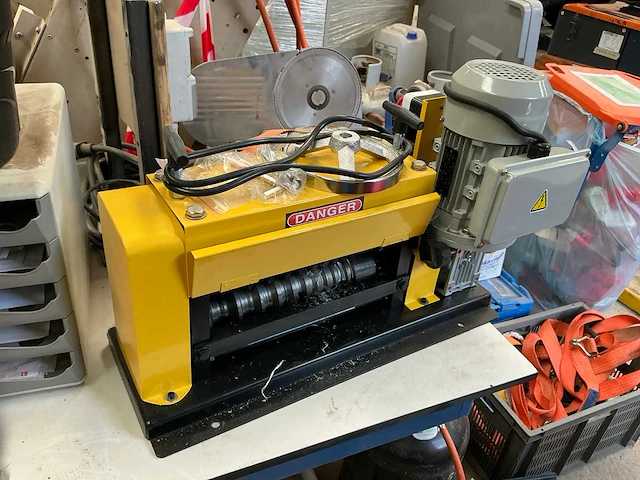 Kabelstripmachine - afbeelding 6 van  10