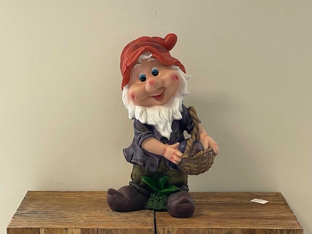 Kabouter met mandje h52cm - afbeelding 2 van  2