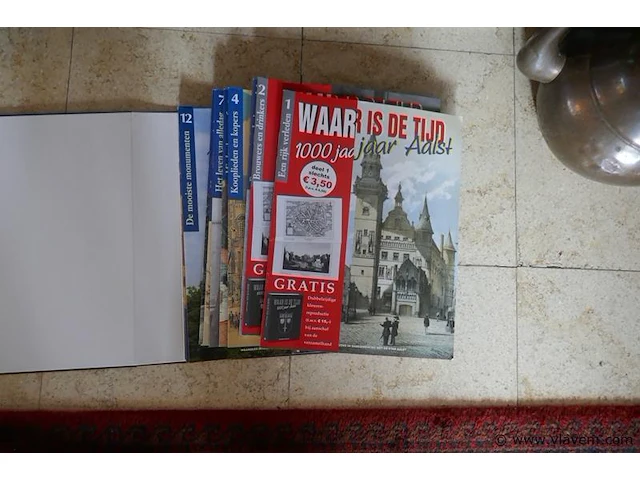 Kaft met losse tijdschriften 1000 jaar aalst - afbeelding 2 van  2