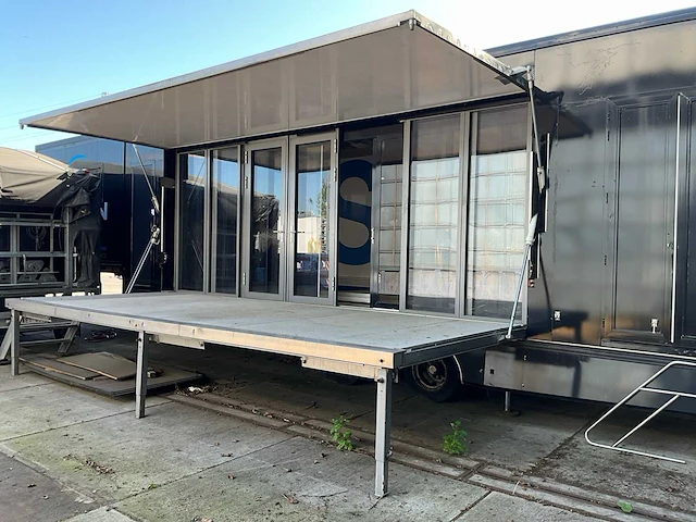 Kaiser roadshow trailer - afbeelding 12 van  28