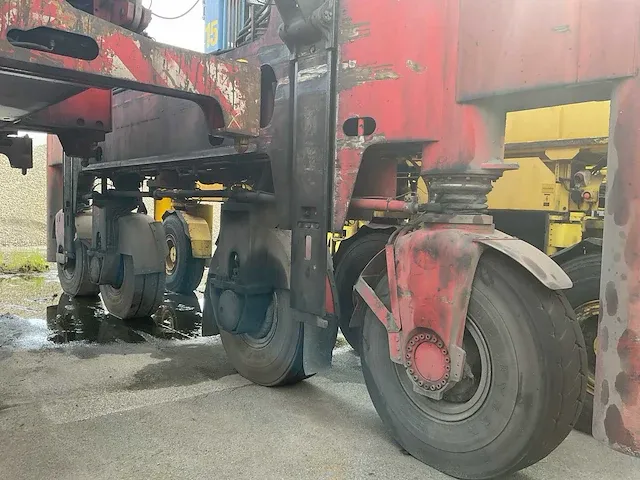 Kalmar - esc350 - straddle carrier - 2007 - afbeelding 9 van  28