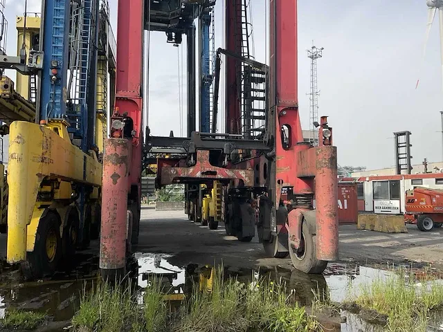 Kalmar - esc350 - straddle carrier - 2007 - afbeelding 8 van  28