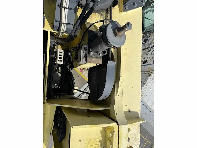 Kalmar - hybrid esc350w - straddle carrier - 2014 - afbeelding 8 van  42