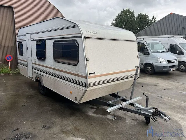 Kampeeraanhangwagen ci wilk - afbeelding 1 van  8