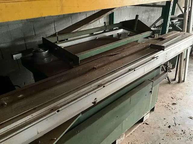 Kamro paneelcirkelzaagmachine - afbeelding 3 van  5