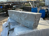 Kandla grijs boordstenen ca 91 lm - afbeelding 1 van  5