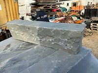 Kandla grijs boordstenen ca 91 lm - afbeelding 2 van  5