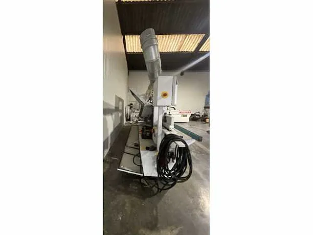 Kantenfreesmachine, kantenafplakmachine - afbeelding 2 van  8