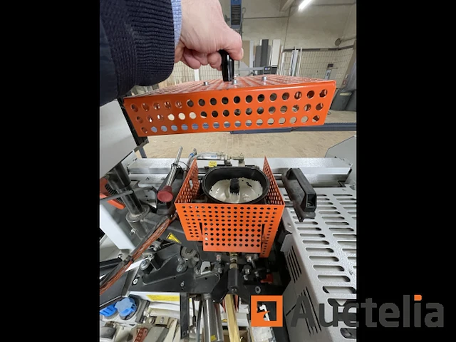 Kantenlijmmachine hebrock akv 3005 dk-f airtronic 2019 - afbeelding 56 van  58