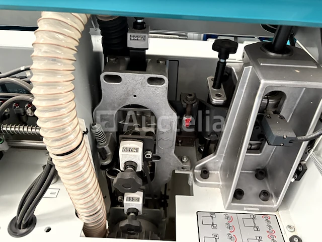 Kantenlijmmachine virutex eb 140 plc (2024) - afbeelding 19 van  25