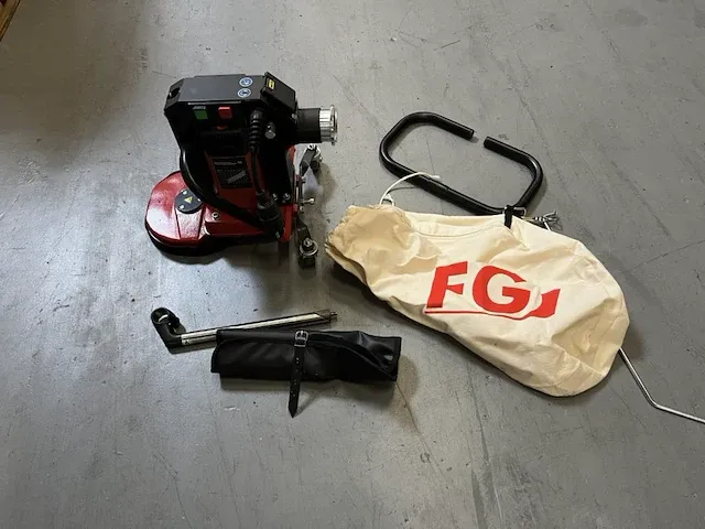 Kantenschuurmachine taifun 330 nieuw - afbeelding 7 van  8