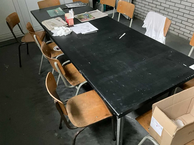 Kantinetafel+ 10 diverse stoelen - afbeelding 2 van  8